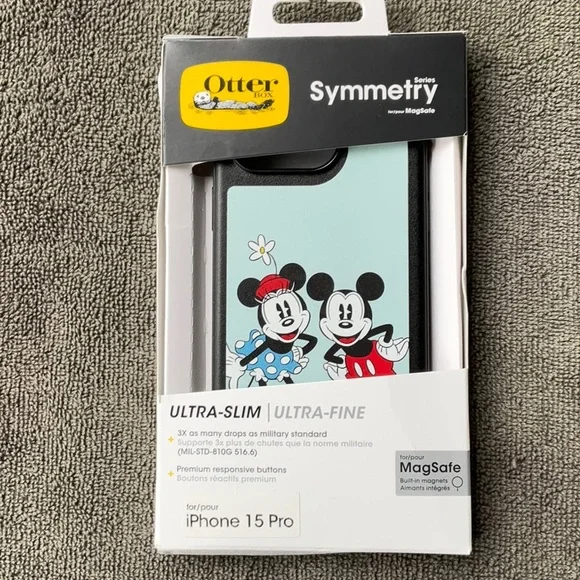 Mickey & Minnie Apple IPhone 15 pro case